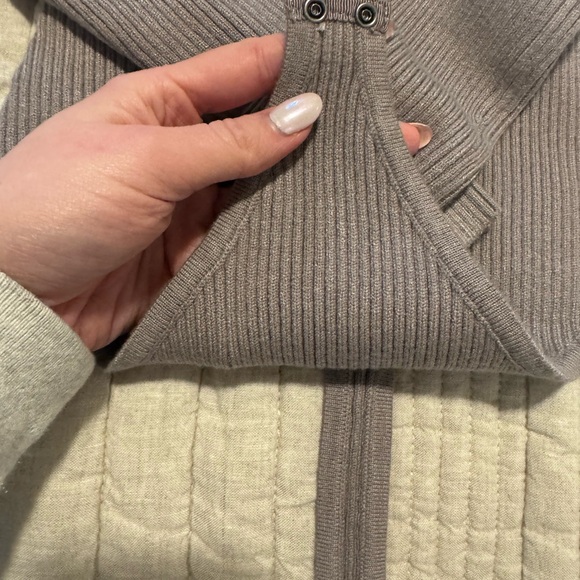 NWOT! Abercrombie & Fitch LuxeLoft Wrap Sweater Bodysuit - S - Picture 8 of 11